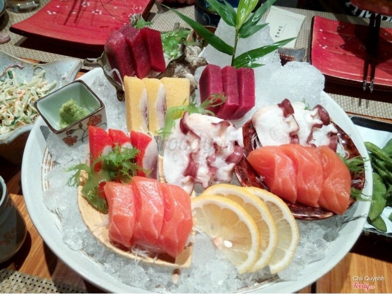 Set sashimi tươi ngon tại nhà hàng Kimono