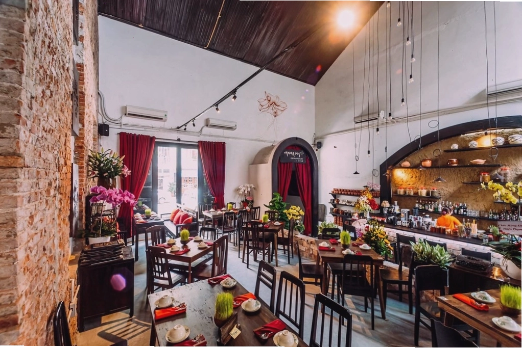 Shamballa Vegetarian Restaurant & Tea House với kiến trúc độc đáo
