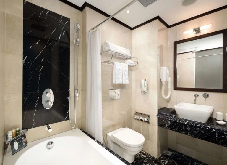 Silk Path Hotel Hanoi: Trải nghiệm Đẳng cấp tại Trung tâm Phố Cổ