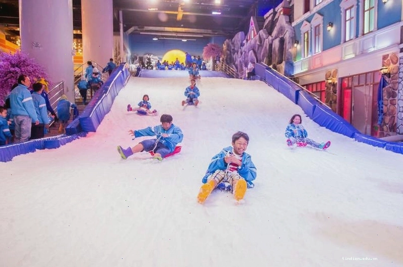 Snow Town Sài Gòn, khu vui chơi tuyết độc đáo