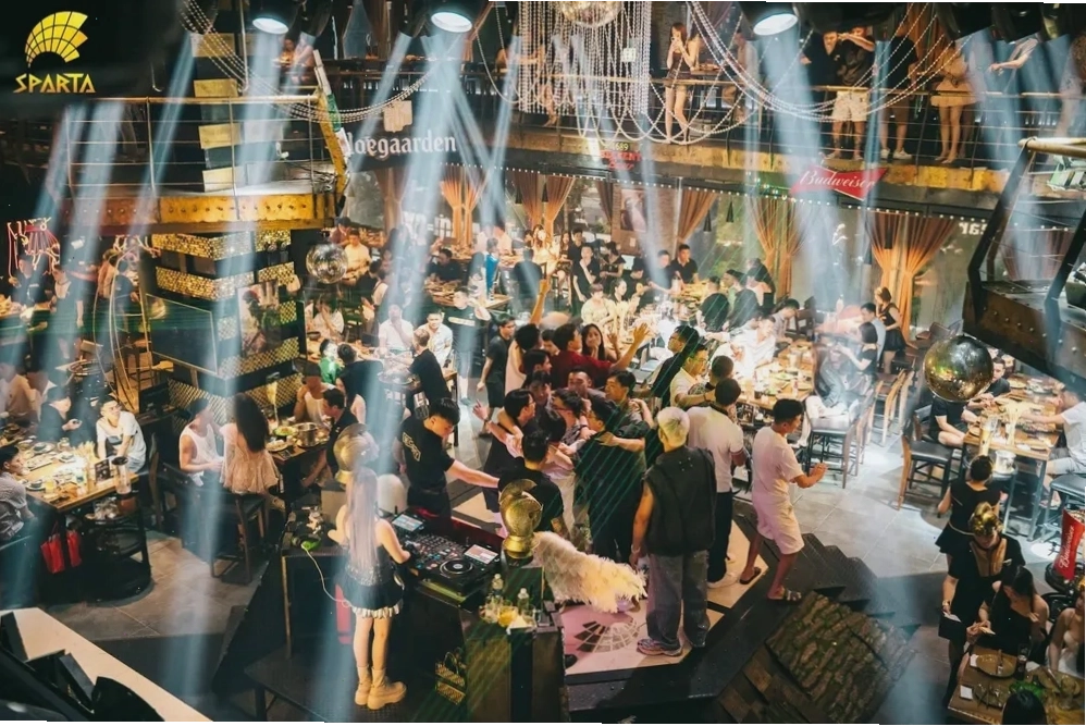 Sparta Beer Club - nhà hàng bia tươi sầm uất tại Hà Nội