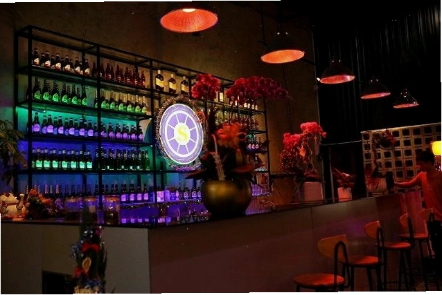 SPEED Beer & Coffee với không gian trẻ trung và view đường phố