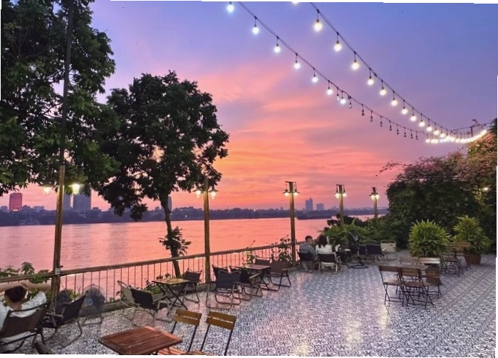 Sunset Riverside là địa điểm lý tưởng để ngắm hoàng hôn đẹp nhất Long Biên