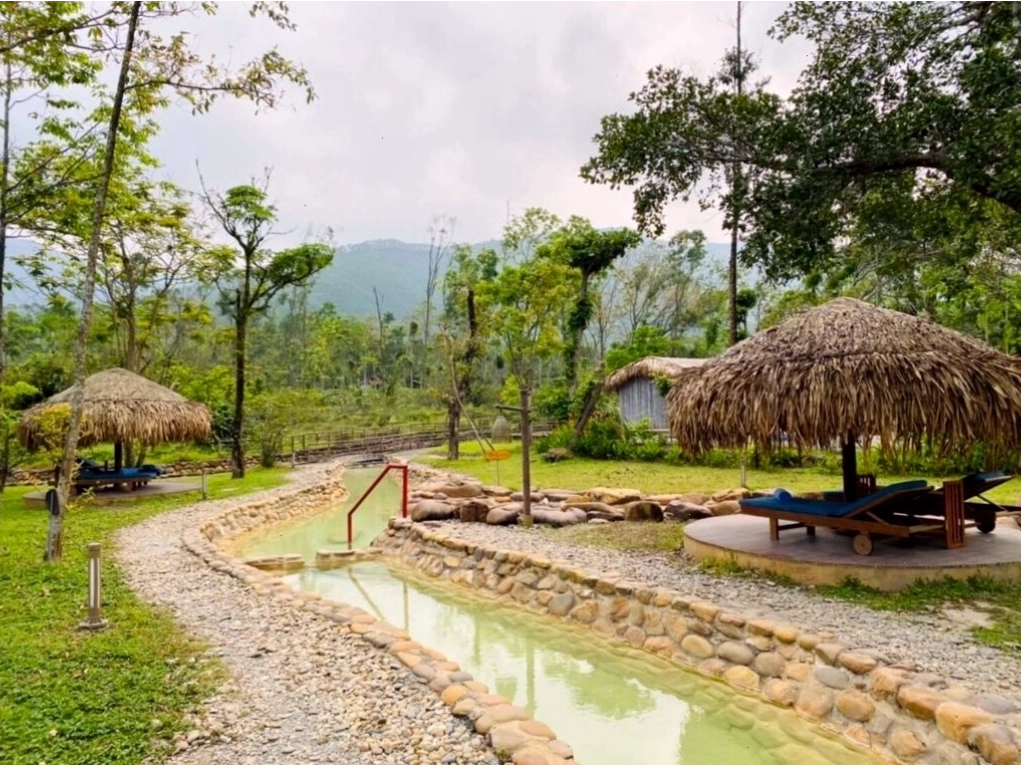 suoi khoang nong thanh tan