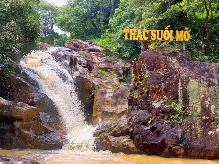 Suối Mỡ Bắc Giang: Khám phá vẻ đẹp kỳ thú và những câu chuyện huyền bí