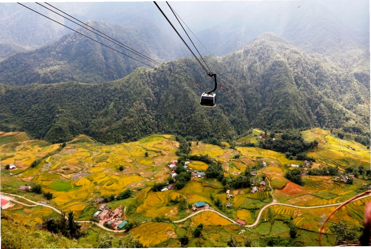 Suối Mường Hoa Sapa uốn lượn quanh thung lũng