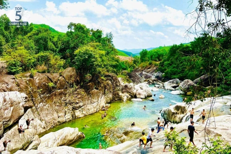Suối Trà Bói Quảng Ngãi Khám phá vẻ đẹp hoang sơ quyến rũ
