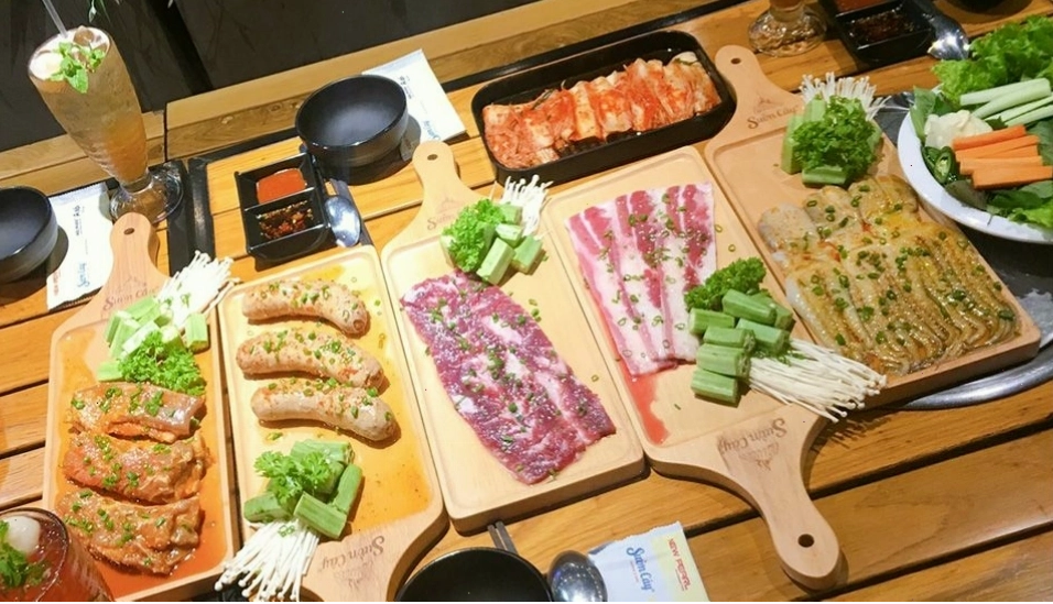Sườn nướng hấp dẫn tại Sườn Cây