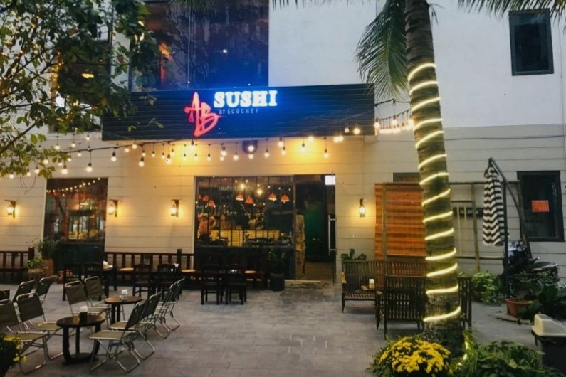 Sushi tươi ngon tại nhà hàng AB Sushi Ecopark