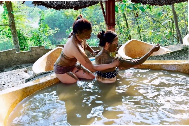 Tắm khoáng giúp làm đẹp da và thải độc cơ thể