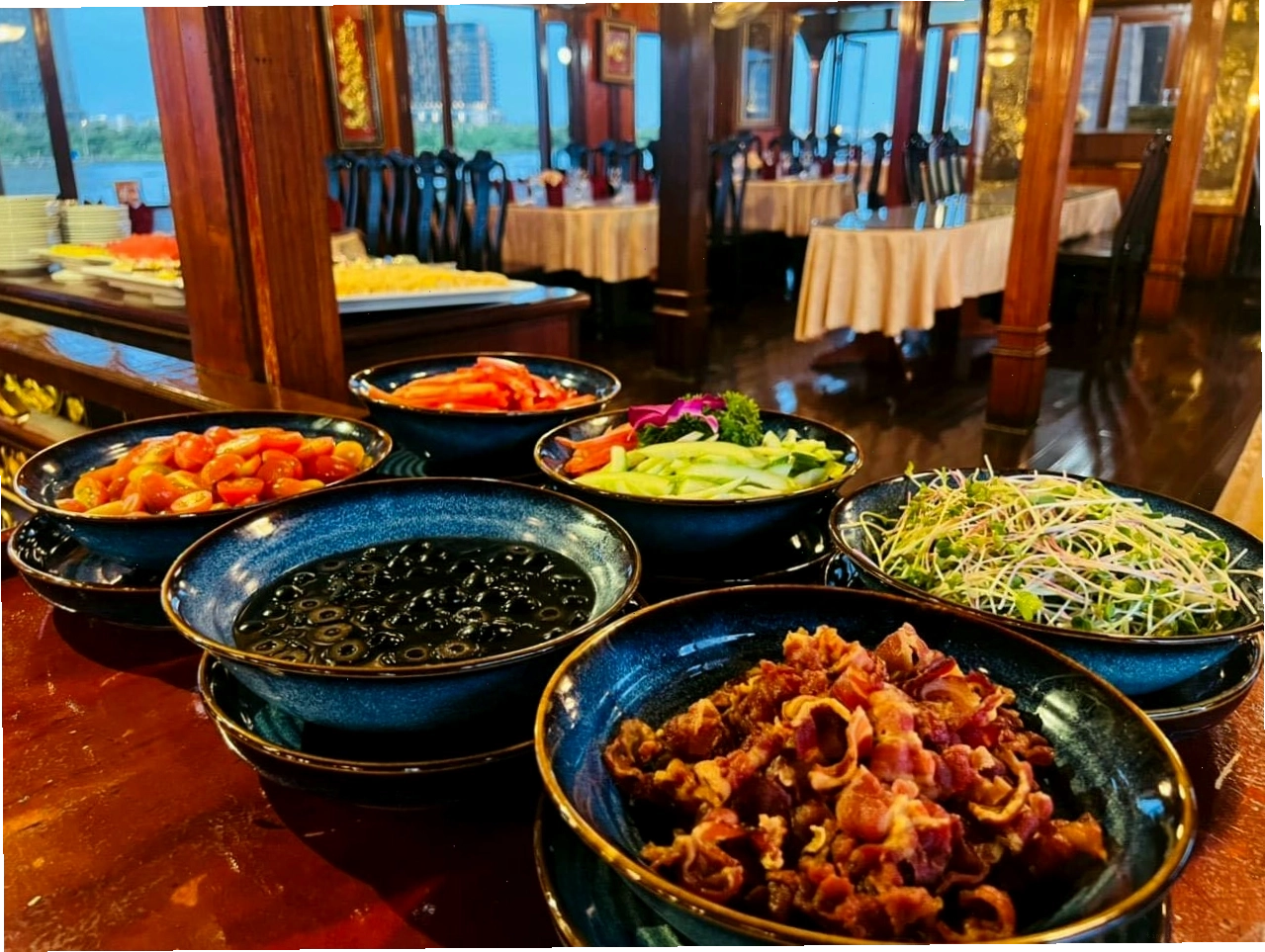 Tàu Hòn Ngọc Viễn Đông La Perle D’ Orient