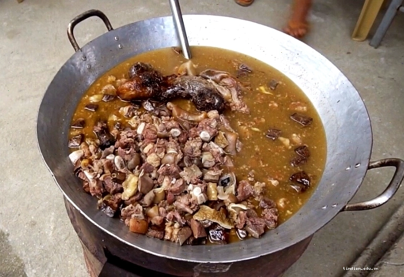 Thắng cố - món ăn đặc sản của Hà Giang