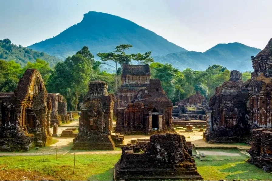 Thánh địa Mỹ Sơn với các công trình kiến trúc Chăm cổ