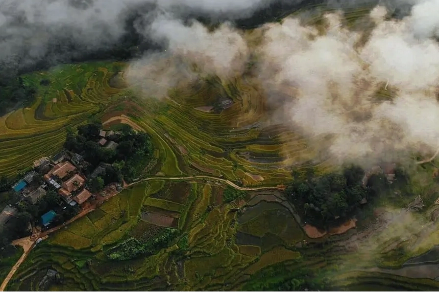 Thành nhà Hồ cổ kính và vững chãi