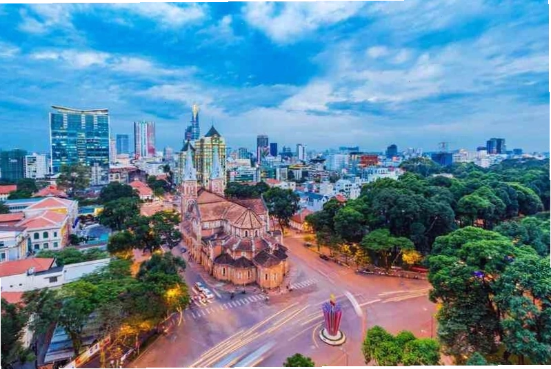 Thành phố Hồ Chí Minh năng động về đêm