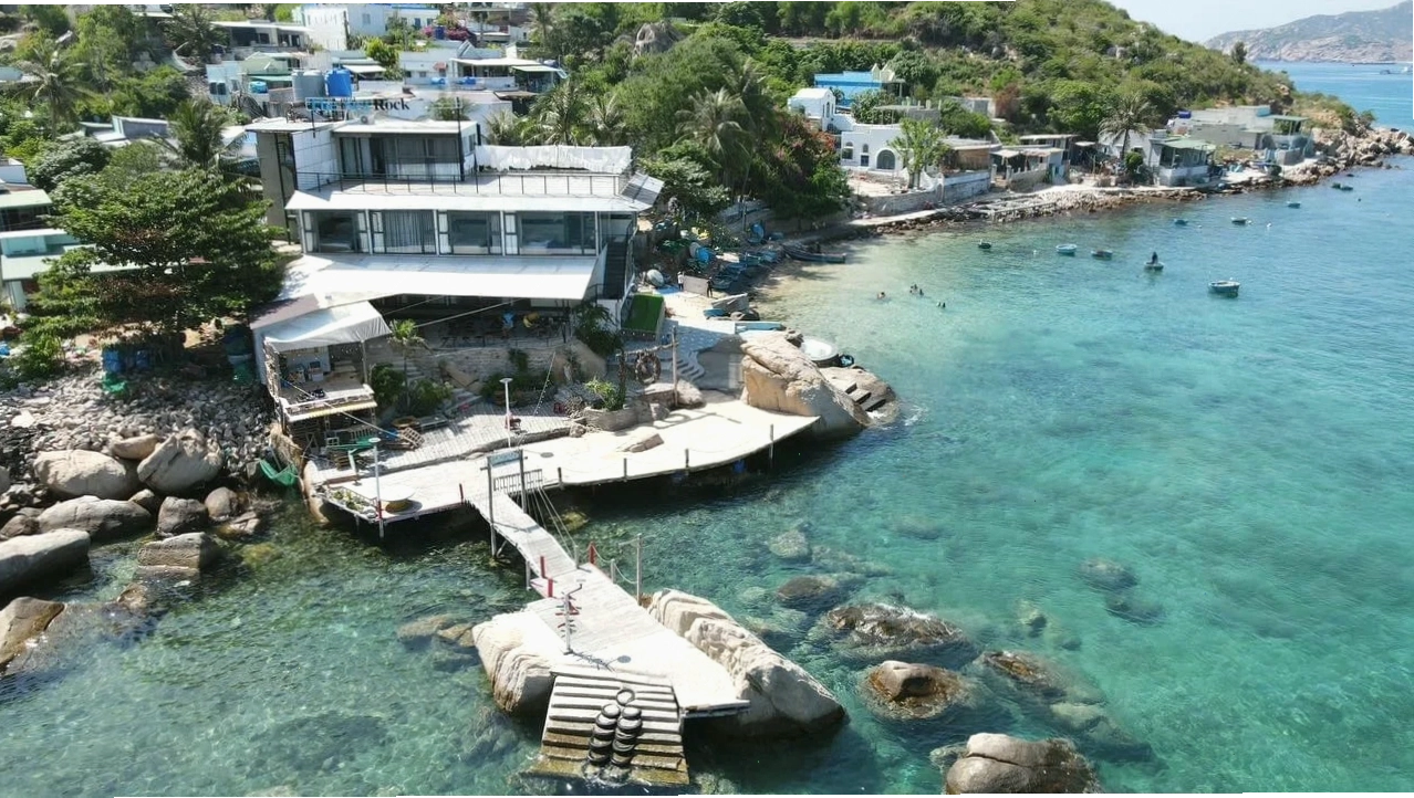 The Sea Rock - Khách sạn ở Bình Hưng với view biển ấn tượng