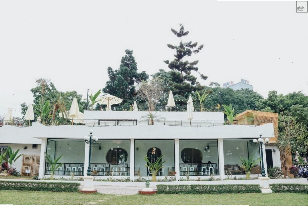 The YLang - Gardenista Coffee với không gian sân vườn thư giãn