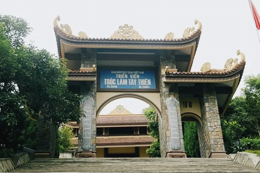 Thiền Viện Trúc Lâm Tây Thiên thanh tịnh giữa núi rừng