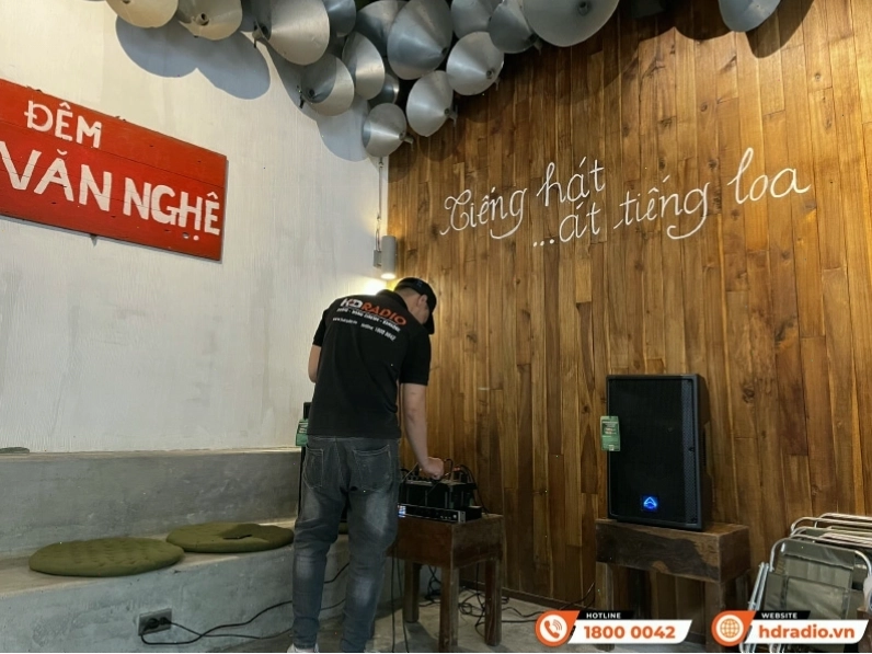Thiết bị âm thanh cho quán cafe hát với nhau