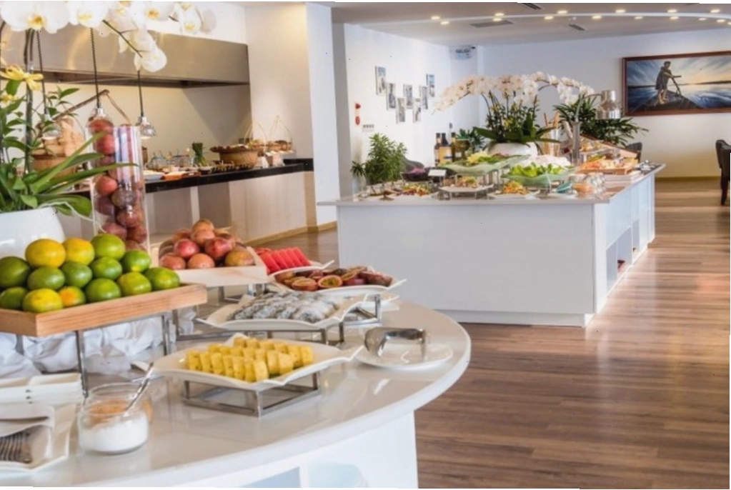 Thiết bị phòng tắm hiện đại và sạch sẽ