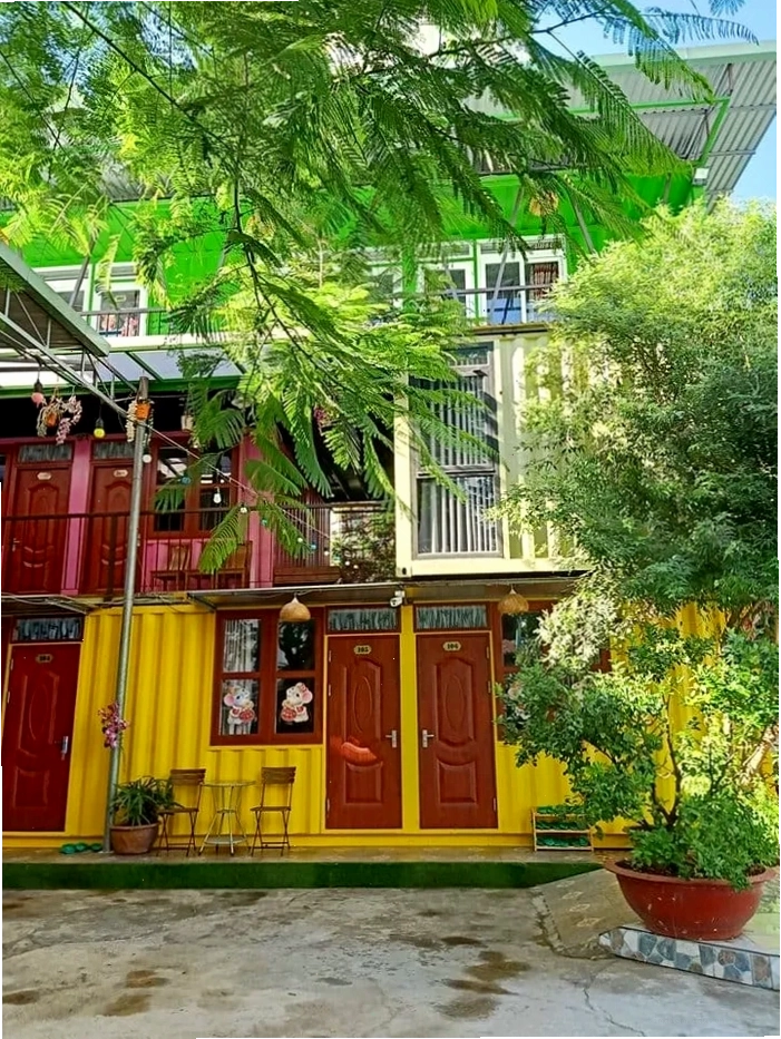 Thiết kế ban công riêng tư tại homestay container Vũng Tàu