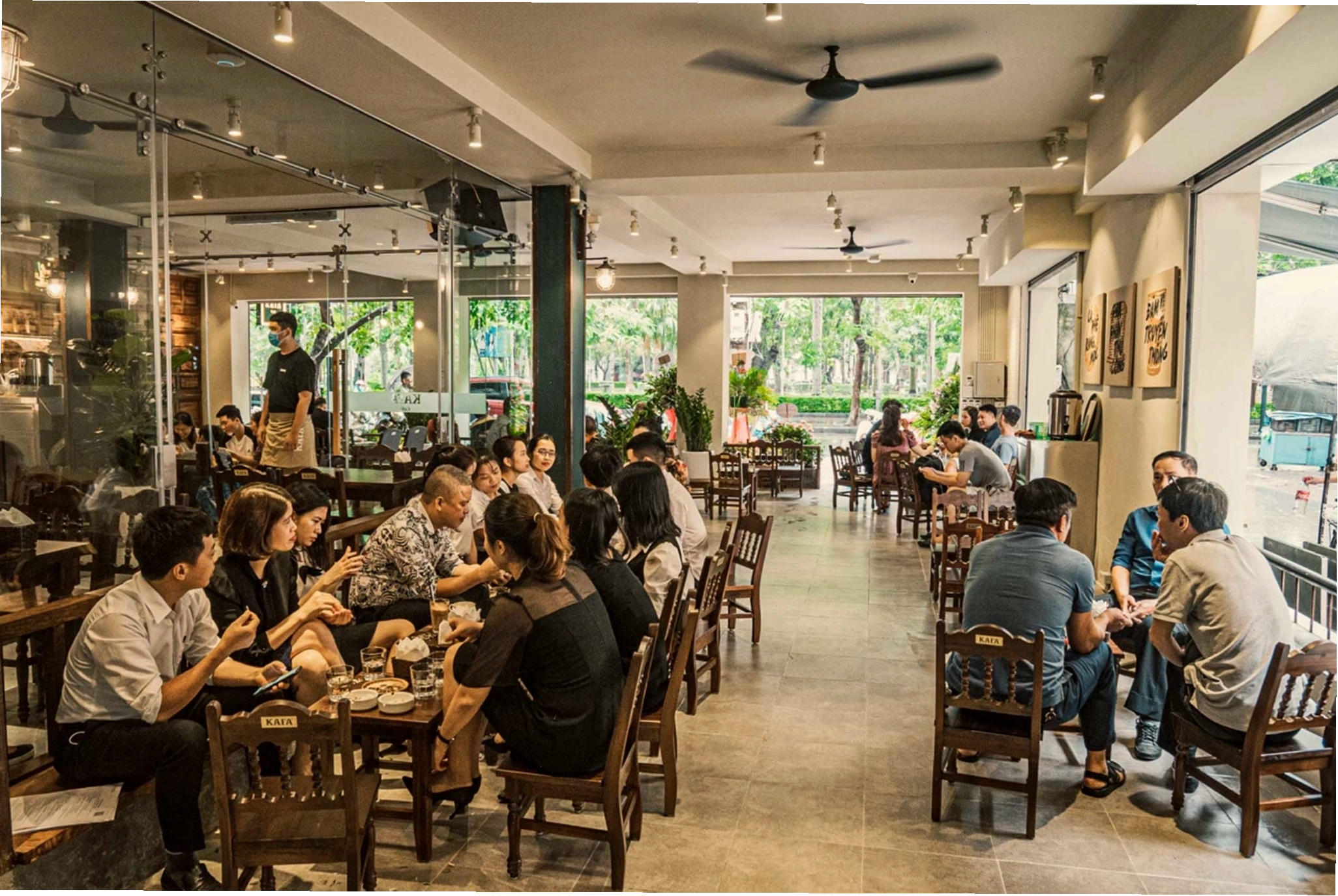 Thiet ke quan Kafa Cafe với phong cách tối giản và hiện đại