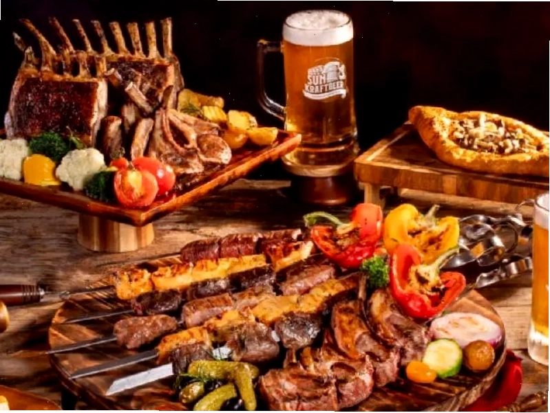 Thực đơn buffet phong phú tại nhà hàng Beer Plaza