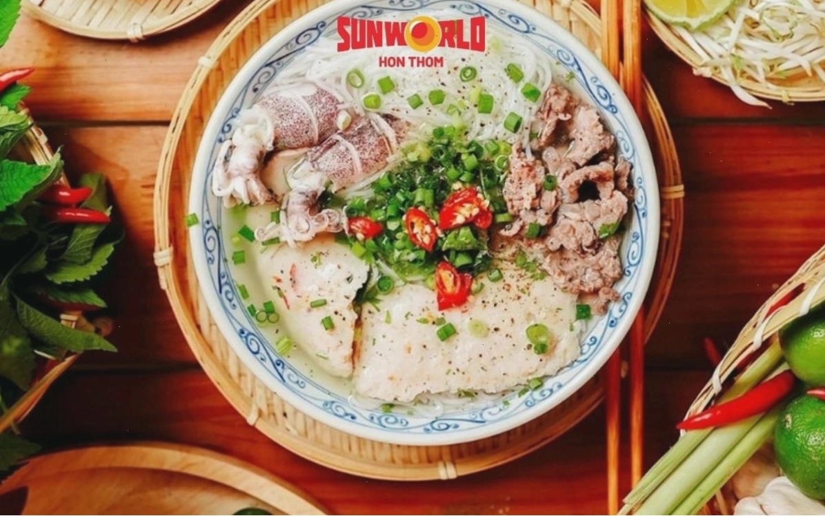 Thực đơn đa dạng các món hải sản tươi ngon tại Hòn Thơm