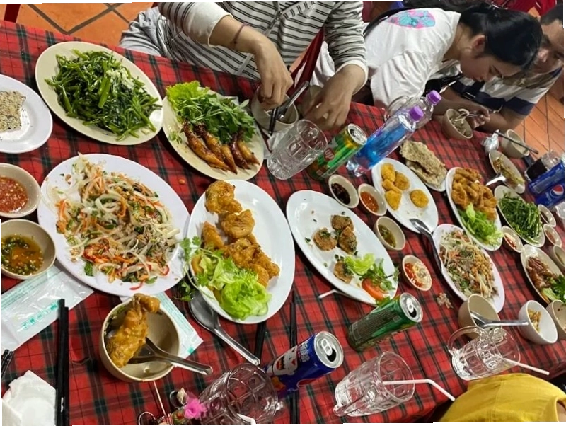 Thực đơn phong phú tại nhà hàng Đồng Xanh Nha Trang