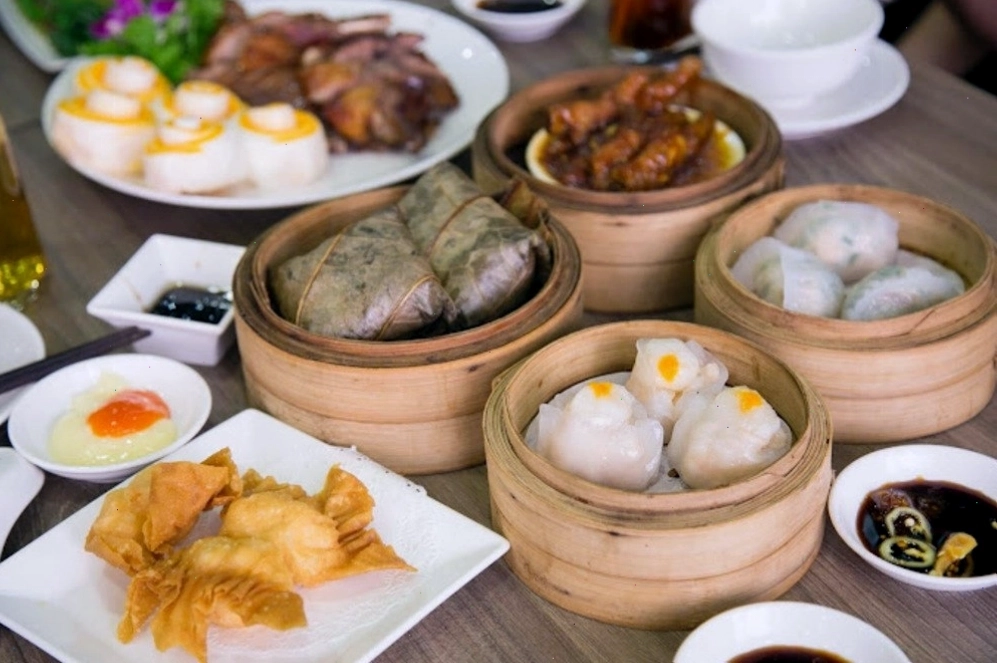 Thực đơn phong phú với há cảo tôm và xíu mại tại Baoz Dimsum