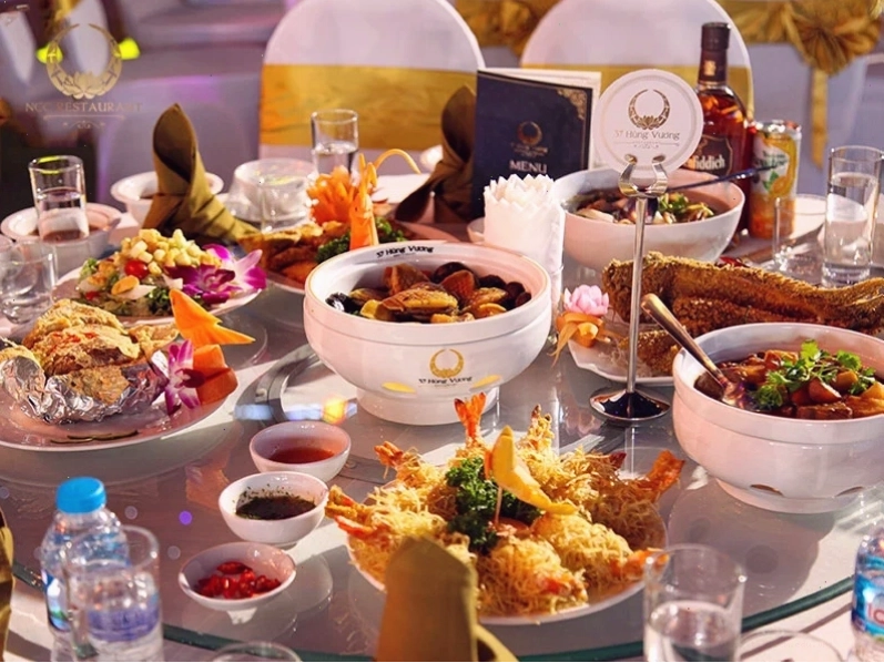 Thực đơn tiệc phong phú tại NCC Restaurant