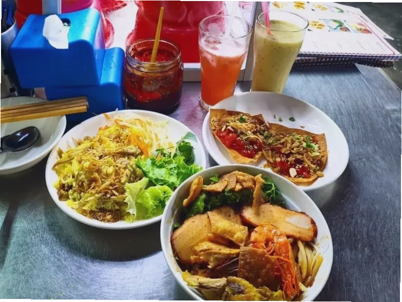 Thưởng thức ẩm thực Hội An tại công viên