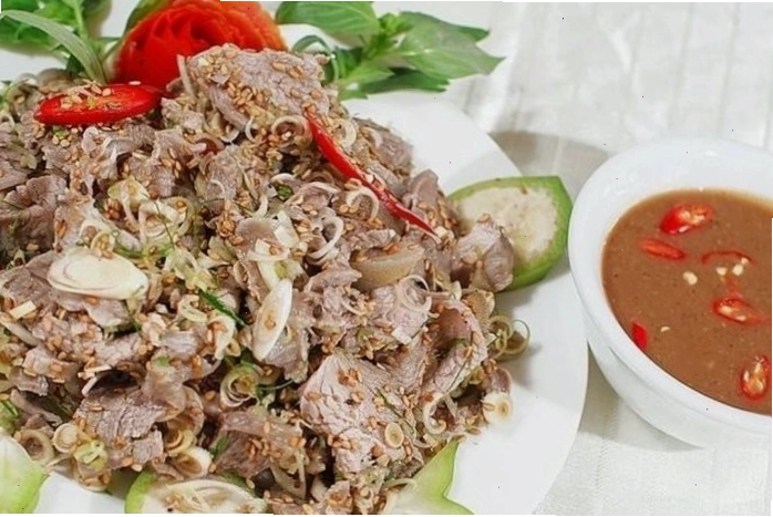 Thưởng thức đặc sản dê núi Ninh Bình tại Nhà hàng Thăng Long 4