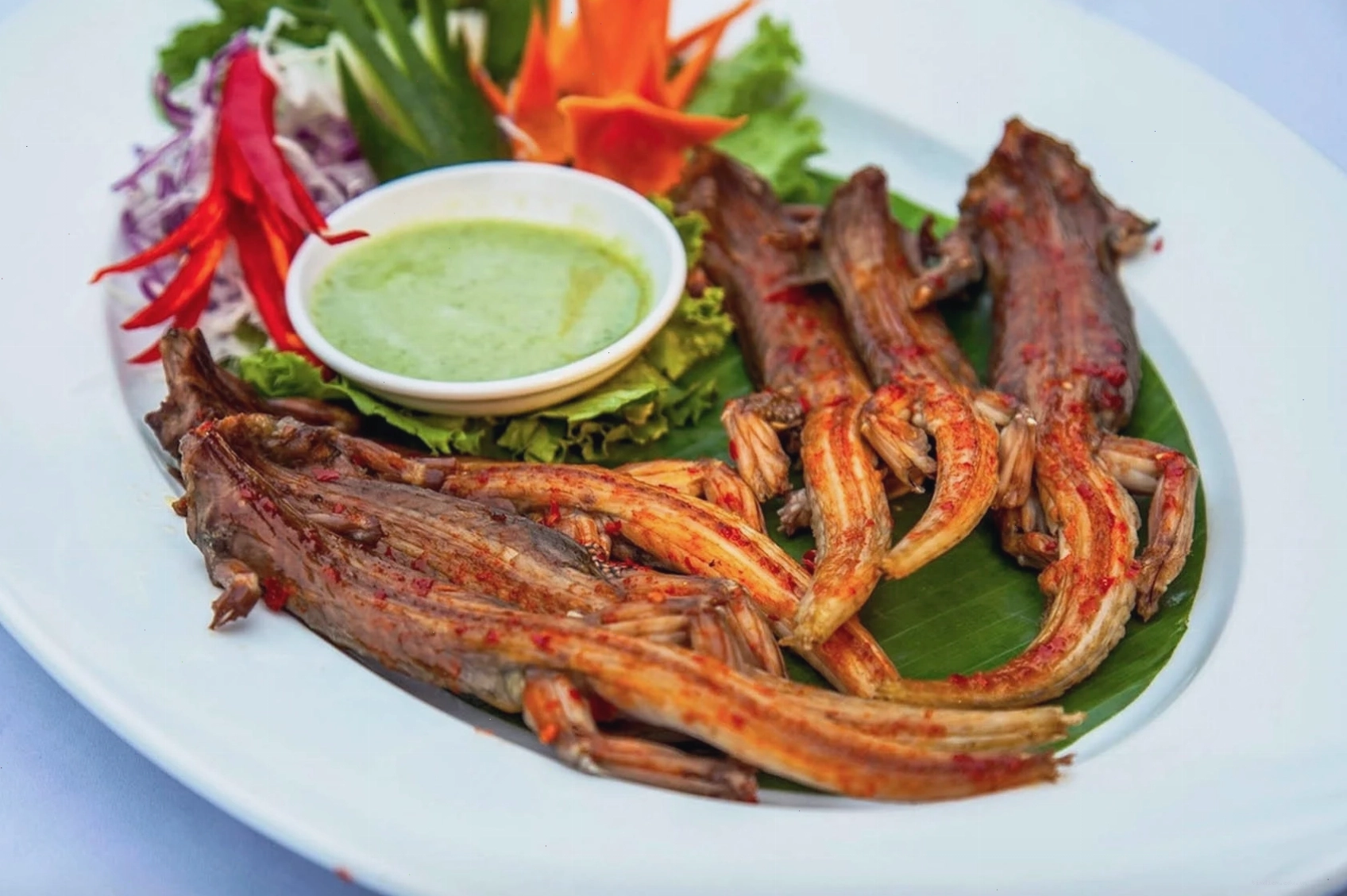 Thưởng thức đặc sản dông nướng tại biển Ninh Chữ