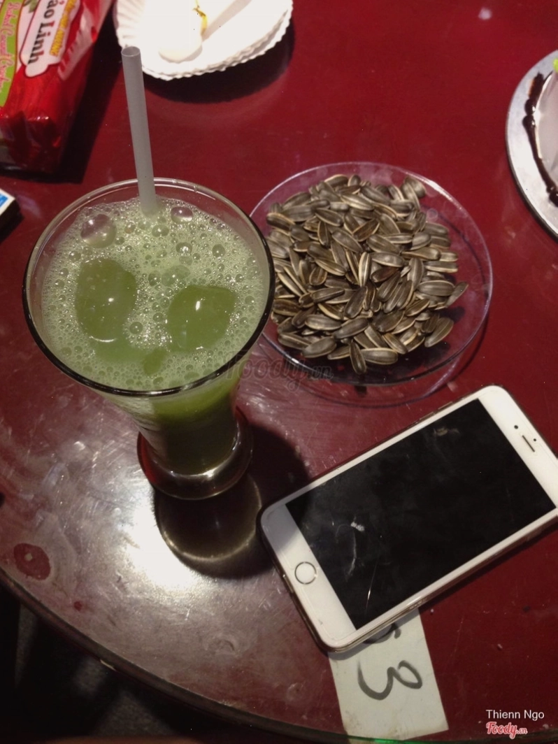 Thưởng thức ly cà phê hấp dẫn tại Maxx Cafe