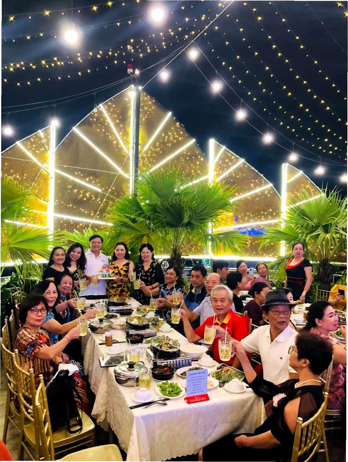 Thưởng thức nhạc tài tử trên du thuyền