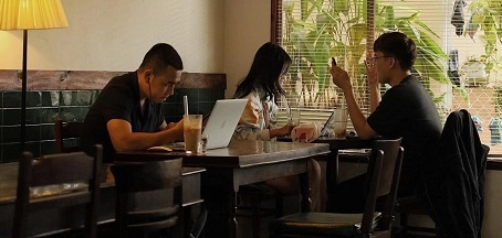 Tìm Quán Cafe Máy Lạnh Gần Đây: Bí Quyết Chọn Không Gian Thoáng Đãng