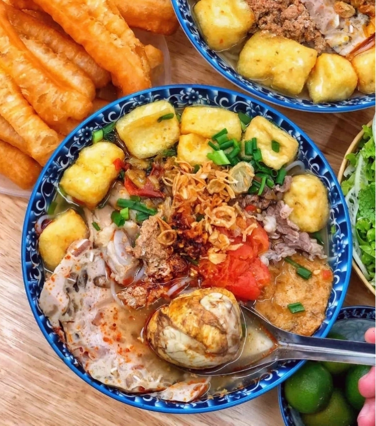 Tô bún riêu cua thơm ngon, đậm đà hương vị