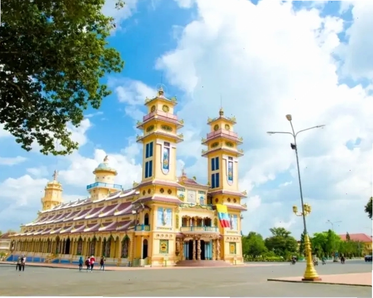 Tòa Thánh Tây Ninh - Công trình kiến trúc độc đáo của đạo Cao Đài