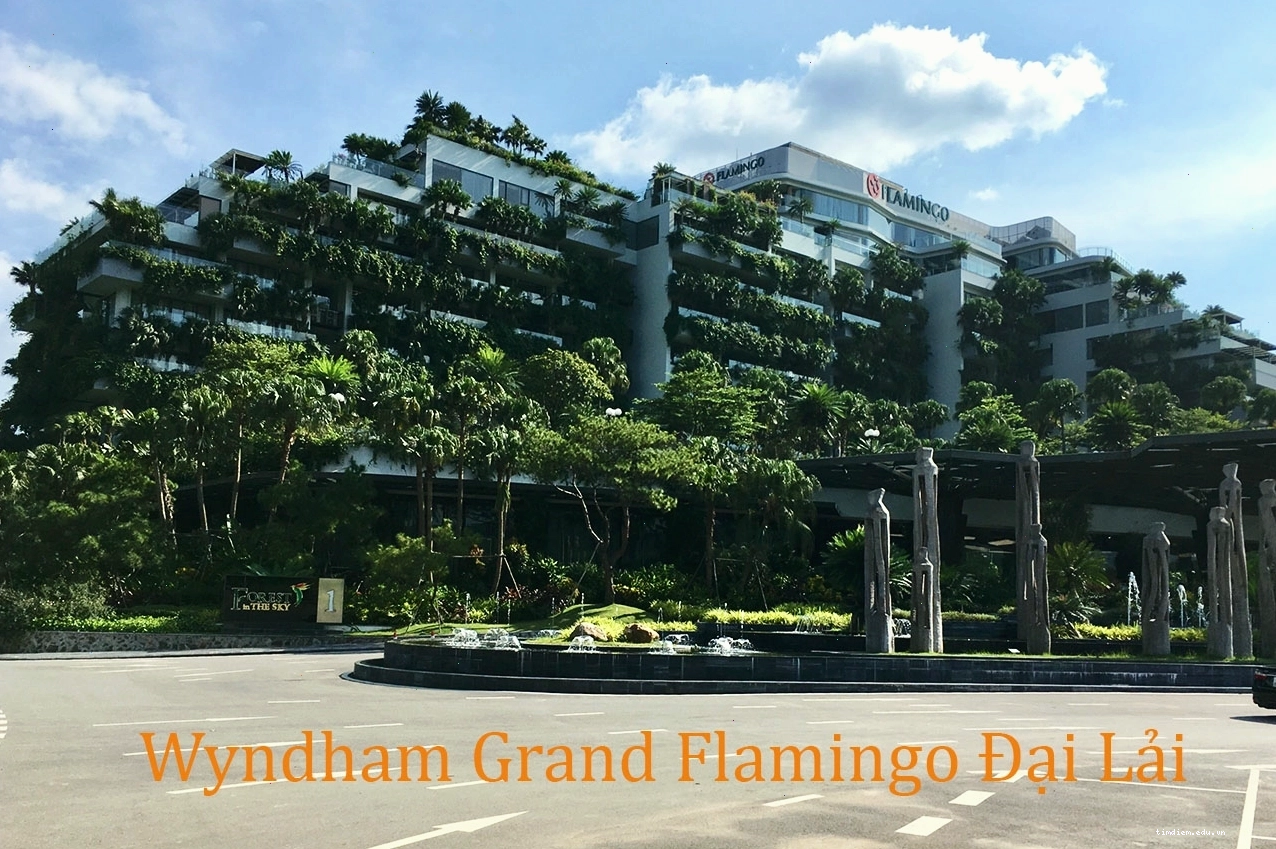 Tòa Wynham Grand Flamingo Đại Lải nhìn từ trên cao