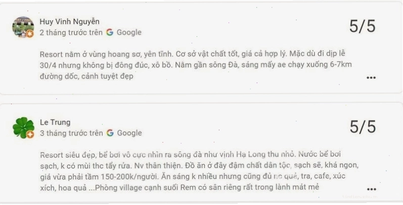 Toàn cảnh Bakhan Village Resort nhìn từ xa với khung cảnh núi non hùng vĩ
