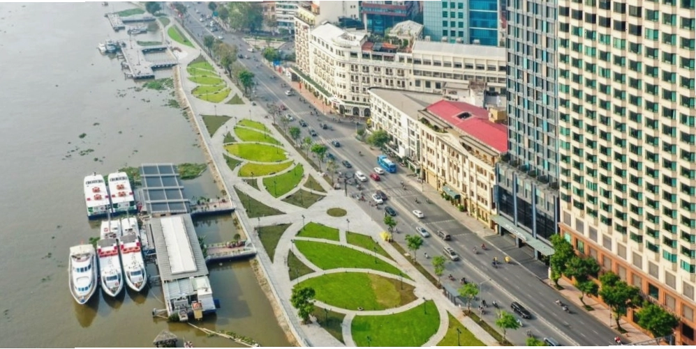 Toàn cảnh Công viên Bến Bạch Đằng nhìn từ trên cao