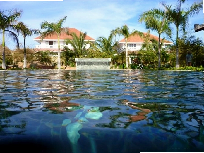 Toàn cảnh Full Moon Village Resort nhìn từ trên cao