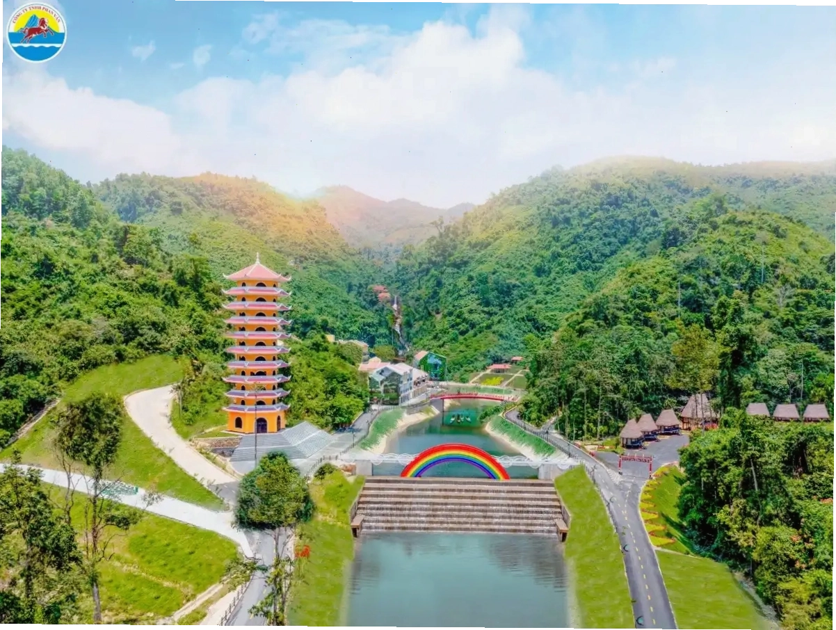 Toàn cảnh Hồ Phú Ninh yên bình