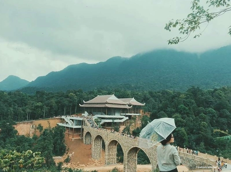 Toàn cảnh Khu bảo tồn Tây Yên Tử với núi rừng trùng điệp và không khí thanh tịnh