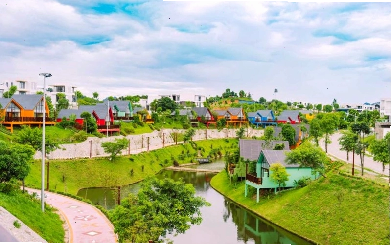 Toàn cảnh Legacy Hill Resort & Villas Hòa Bình nhìn từ trên cao