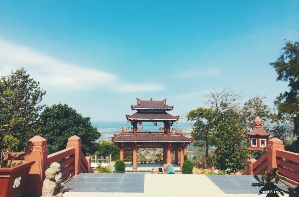 Toàn cảnh Núi Thị Vải với vẻ đẹp hùng vĩ và hoang sơ