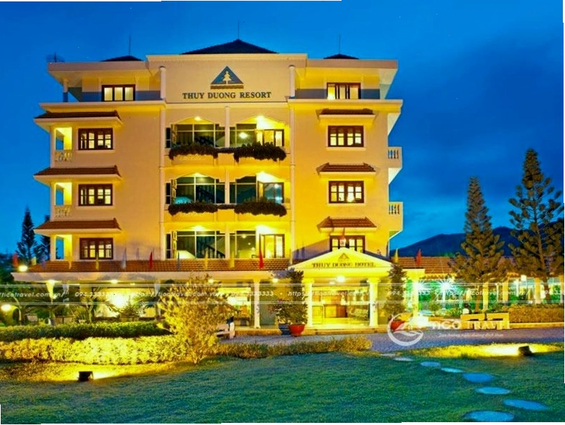 Toàn cảnh Thùy Dương Resort Phước Hải nhìn từ trên cao với bãi biển xanh mát