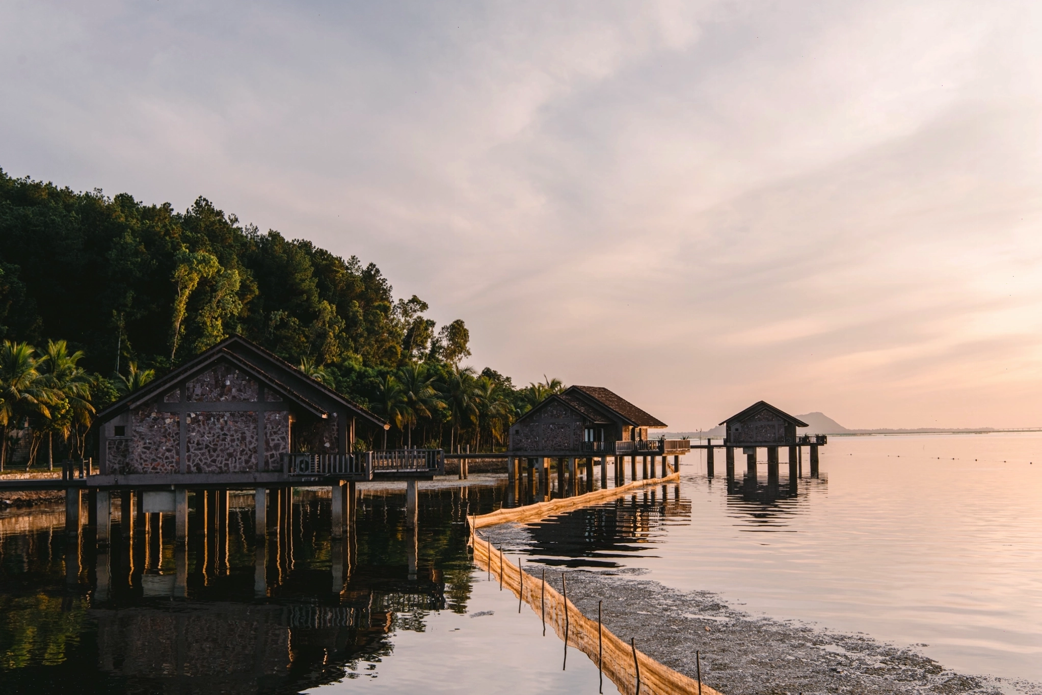 Tổng quan khách sạn nghỉ dưỡng Vedana Lagoon nhìn từ trên cao