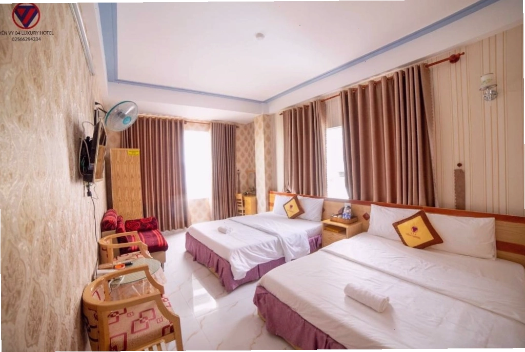 Tổng quan khách sạn Yến Vy 04 Luxury Quy Nhơn với kiến trúc hiện đại